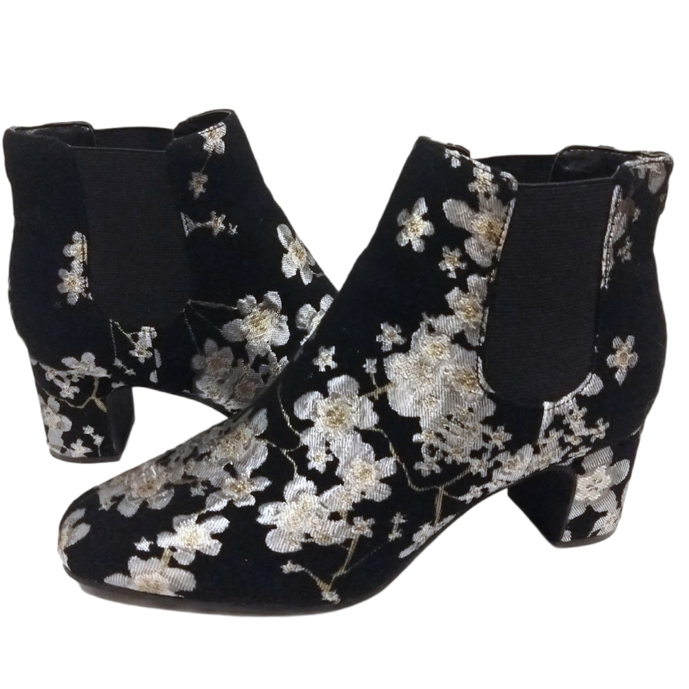 Anne Klein Gorgia Ankle Boots Black Floral 6.5
